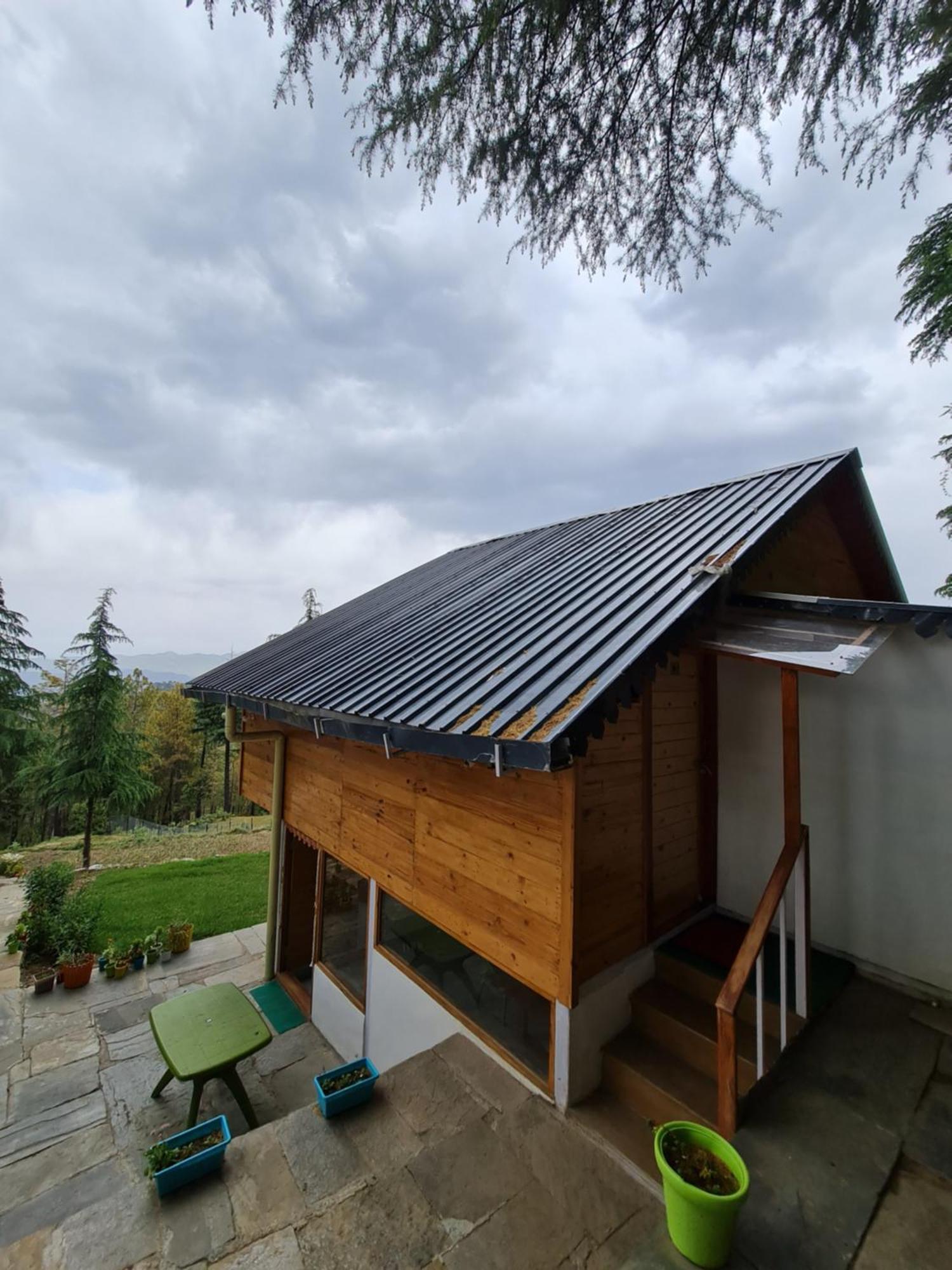 The Roots Homestay アルモラ エクステリア 写真